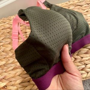 Victoria secret sports bra women’s 34C